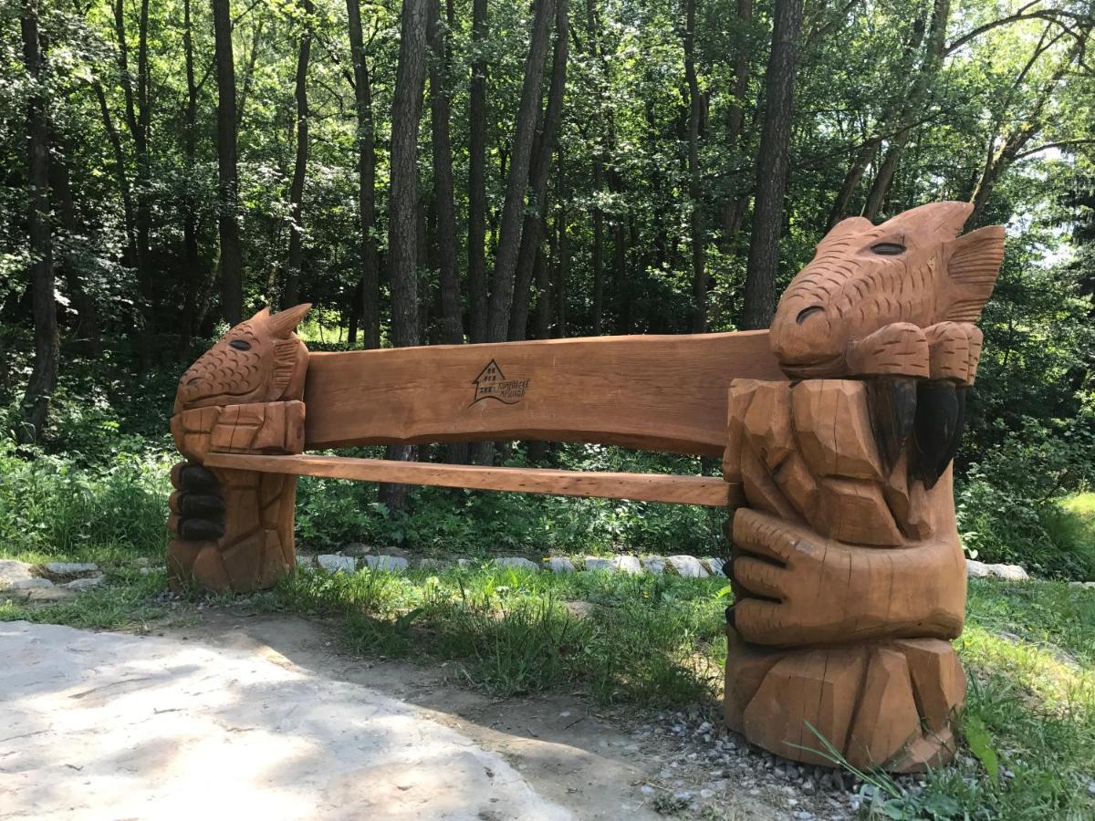 Kamenacka Myslivna 호텔 Moravany  외부 사진